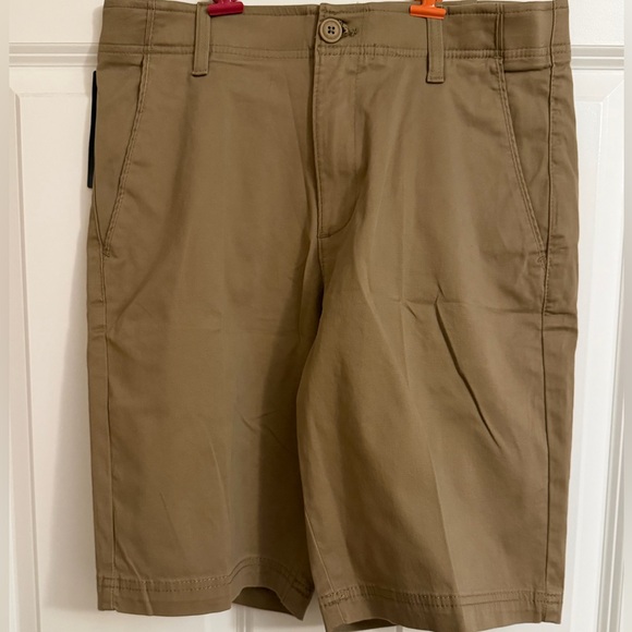 Men’s Lee original khaki extreme motion. Size 30. 10” inseam. NWT - Picture 2 of 5